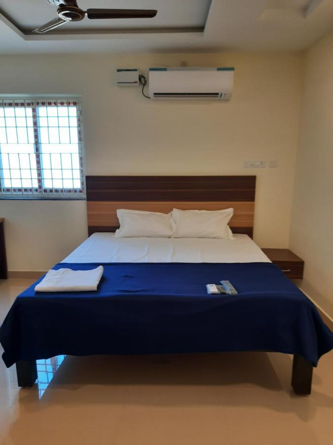 Grk Residency Hotel Guduvancheri Exterior photo