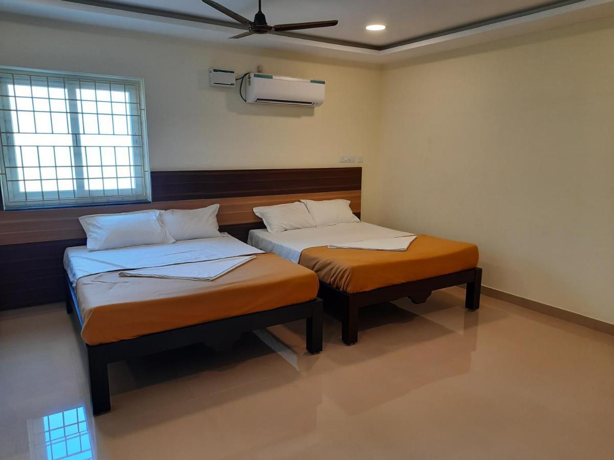 Grk Residency Hotel Guduvancheri Exterior photo